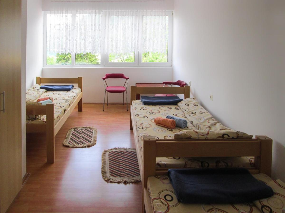 Guesthouse Mirkovic - Housity