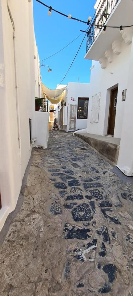 Mini Traditional House - Housity