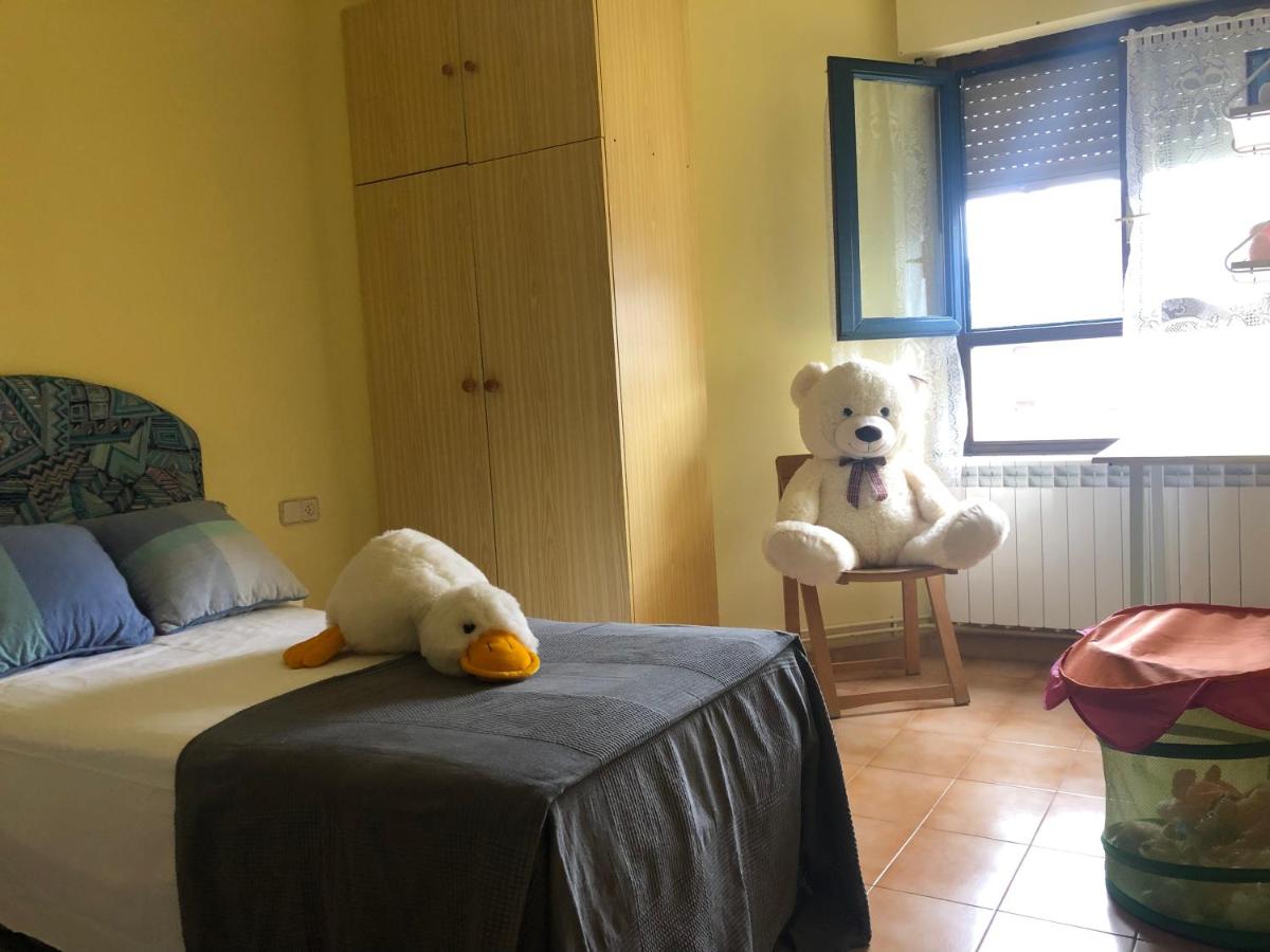 MiMA2 JACA Apartamentos centro Wifi y Garaje - Housity