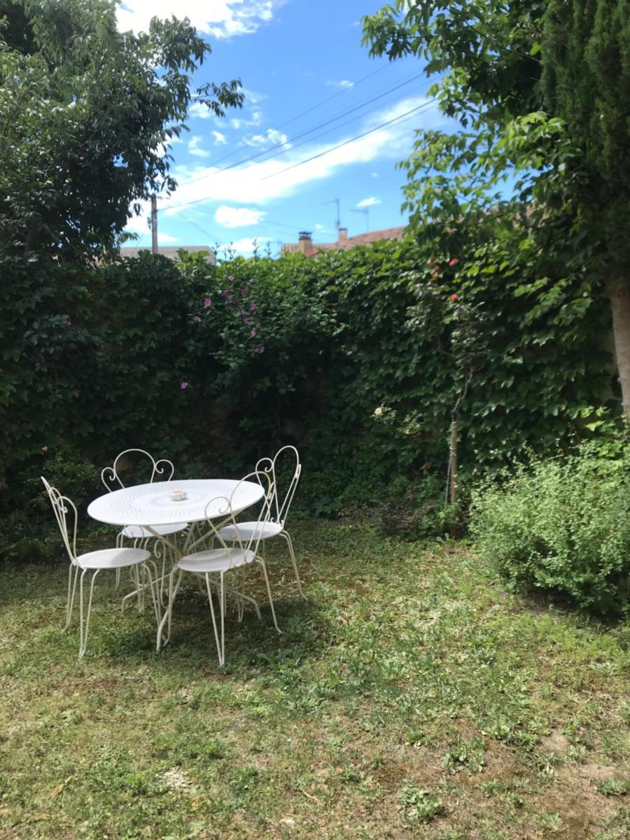 location studio meublé avec jardin - Housity