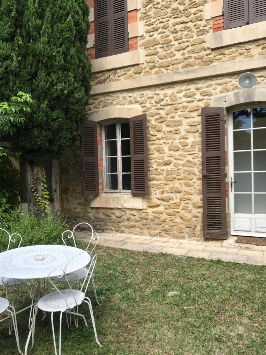 location studio meublé avec jardin - Housity