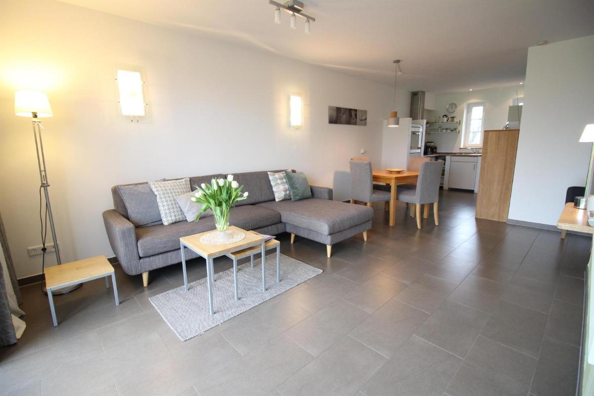 Ferienwohnung unter Reet - Housity