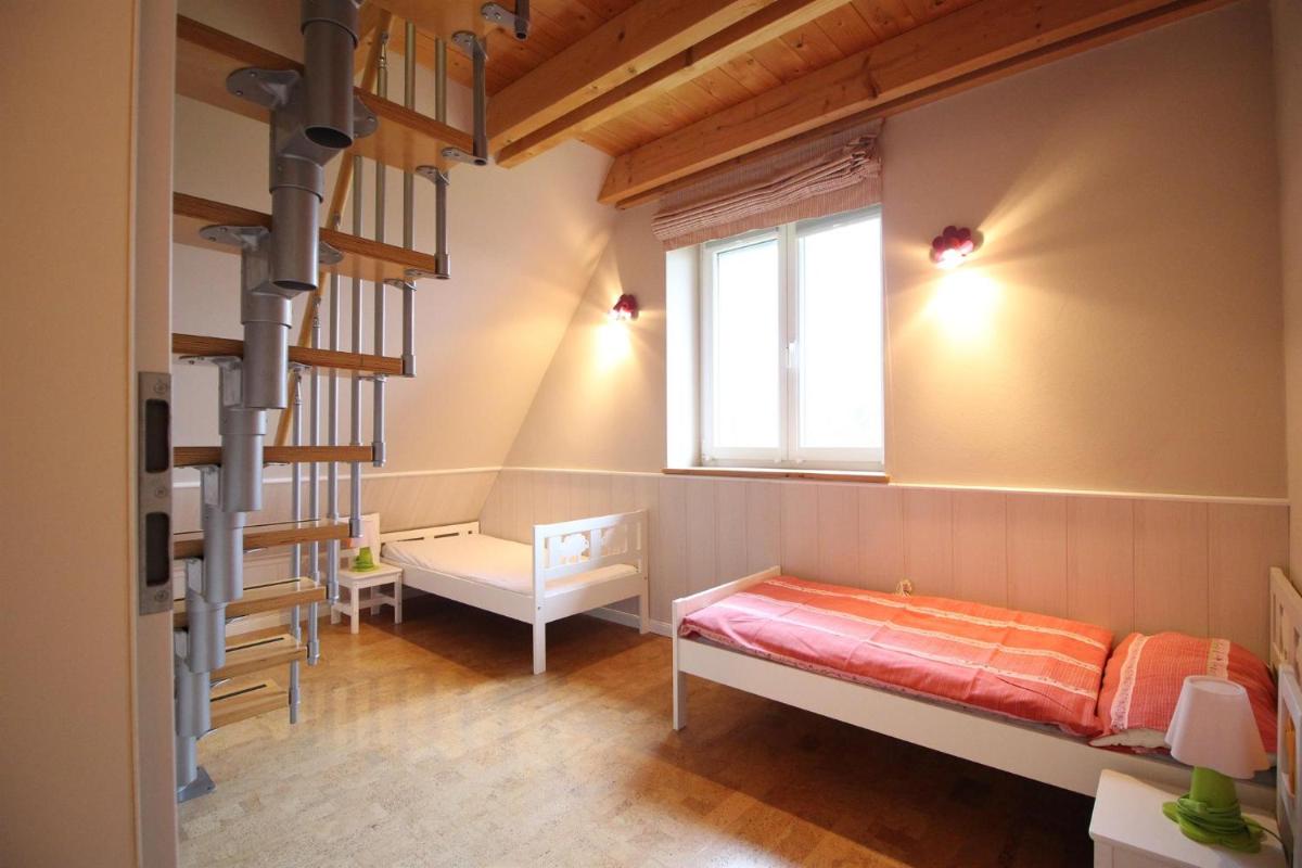 Ferienwohnung unter Reet - Housity