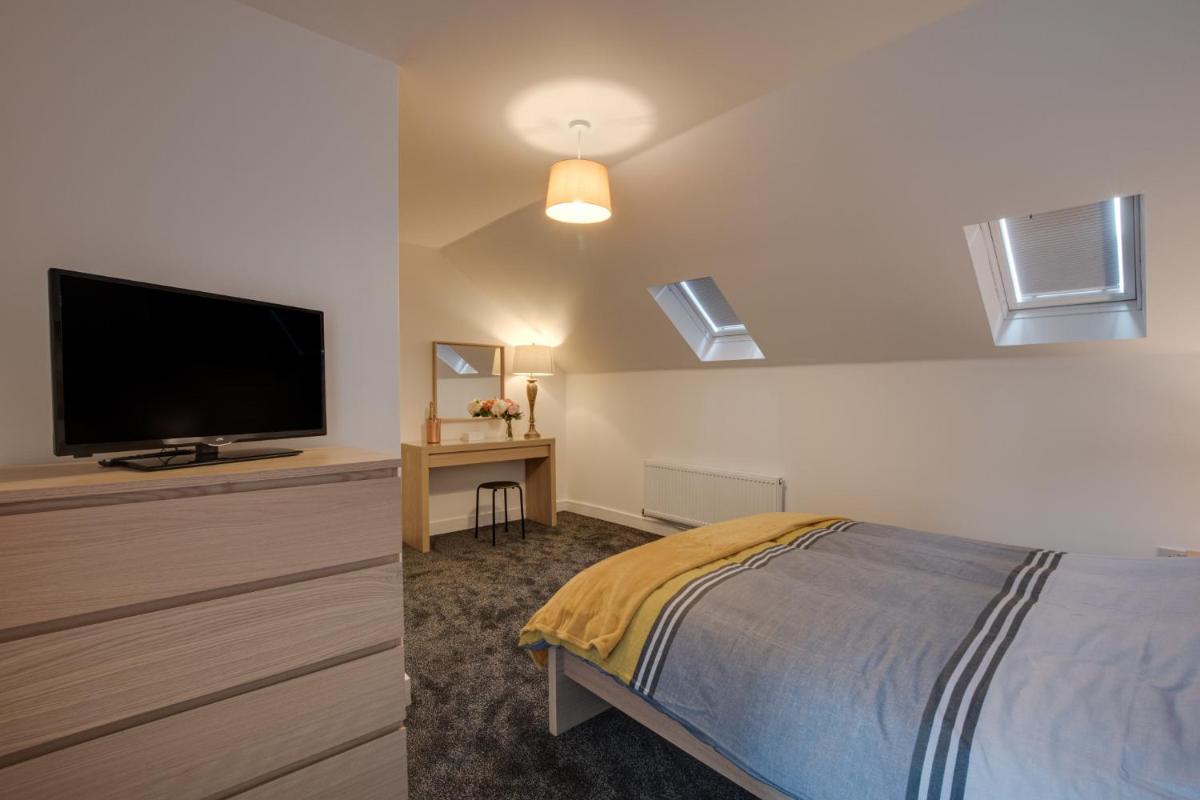 BEACH RETREAT - Housity