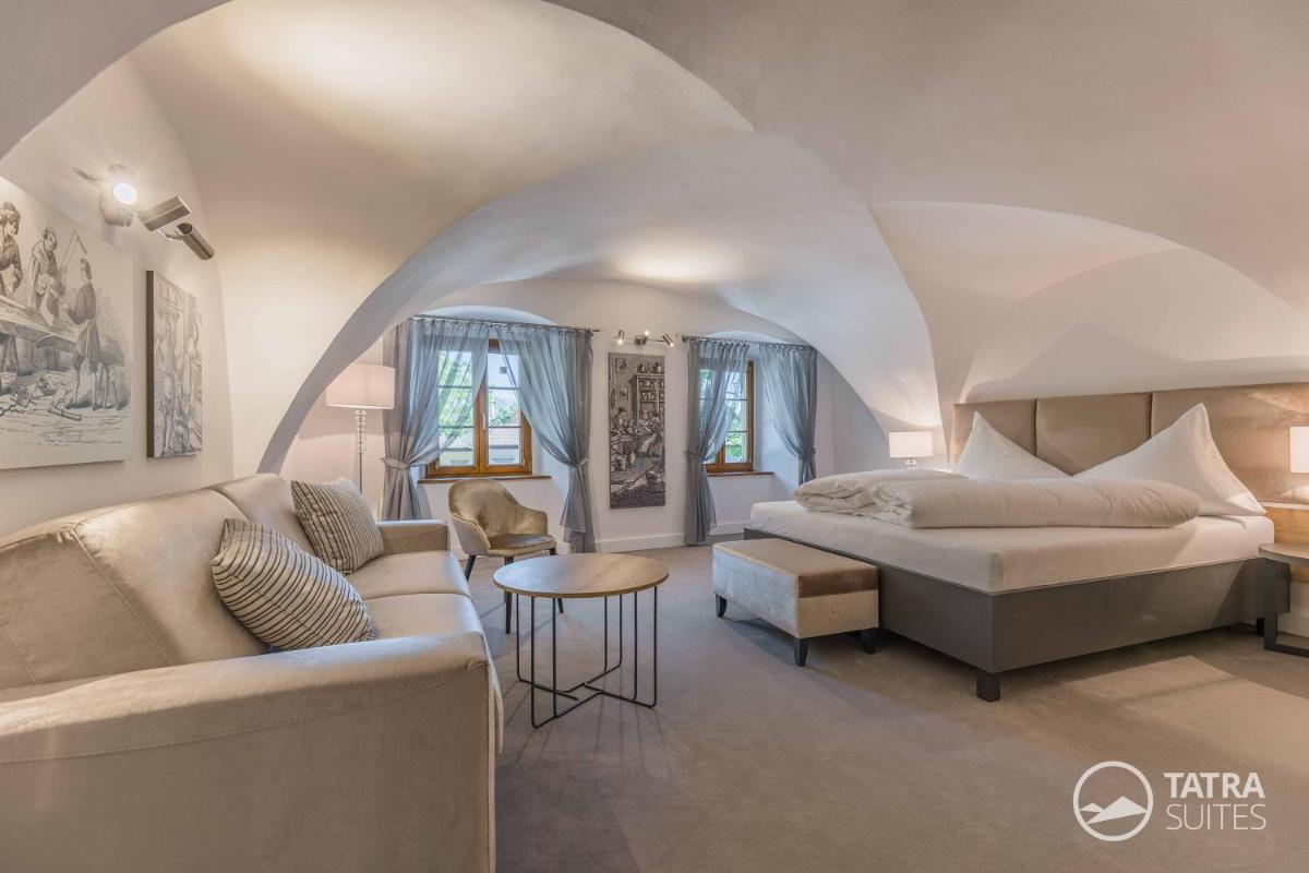 TATRA SUITES Boutique Suites Deforte Secret Chamber - Housity