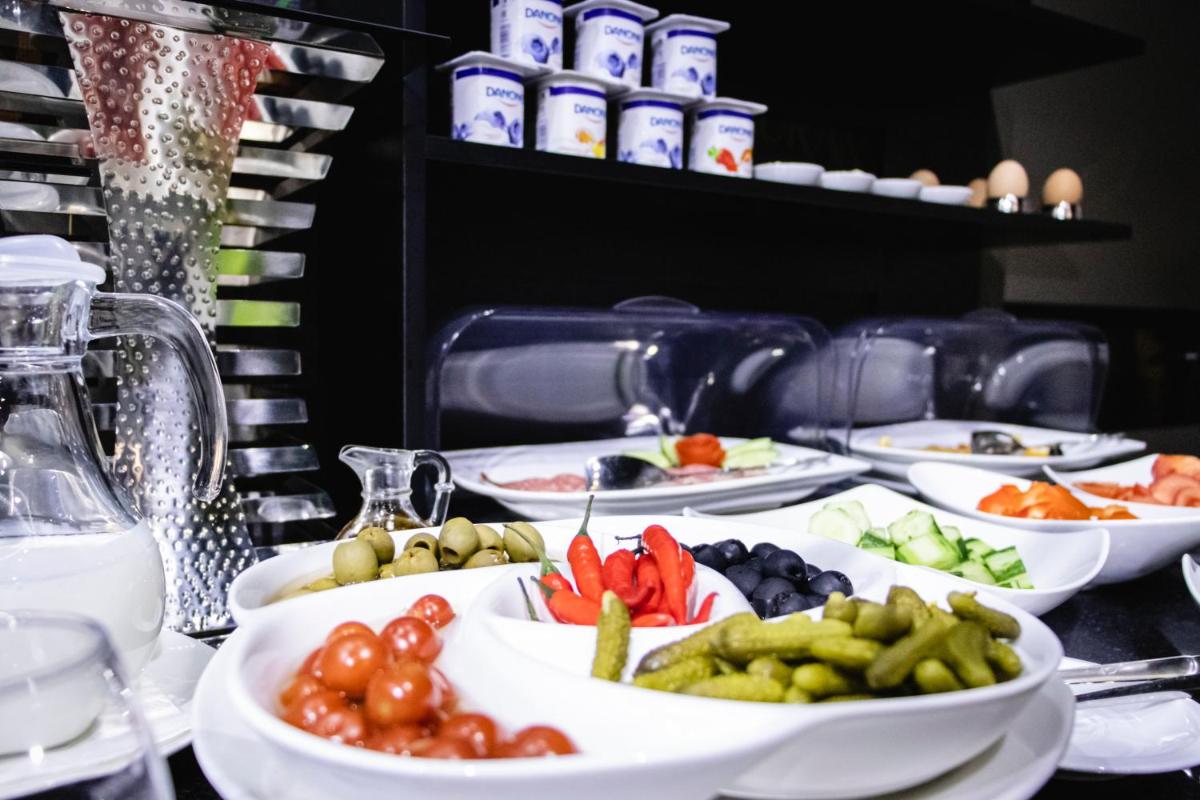 Art Hotel Bishkek - Housity