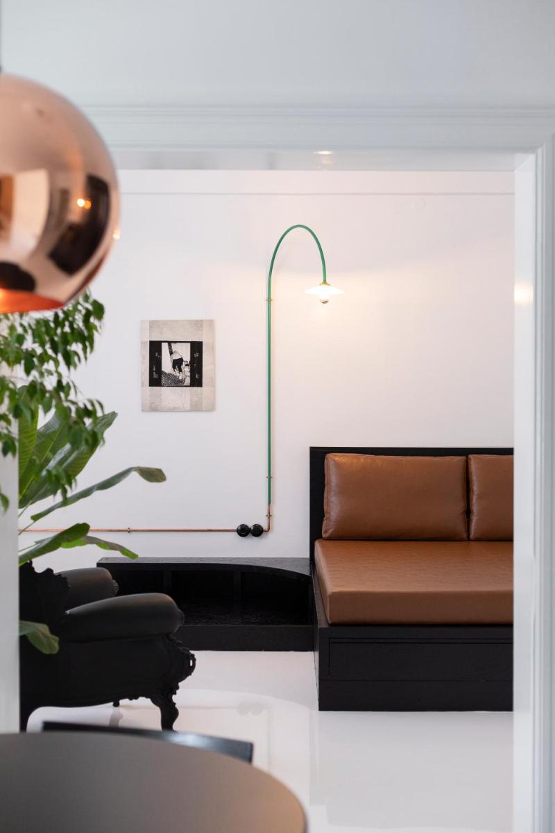Trilogy Black - Housity
