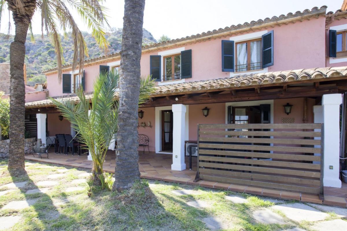 Spacious Apartment in Pollenca with Pool and Mountain View - Housity