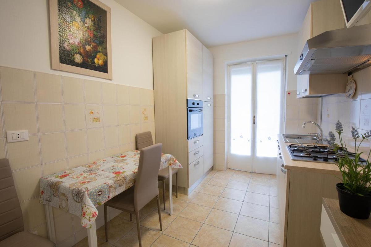 Lorenzo's Apartament - Housity