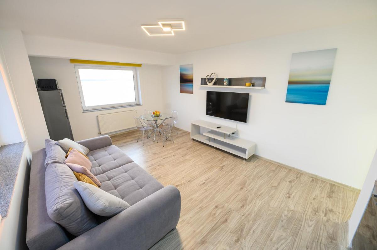 Sunset Lake Apartament Mamaia - Housity