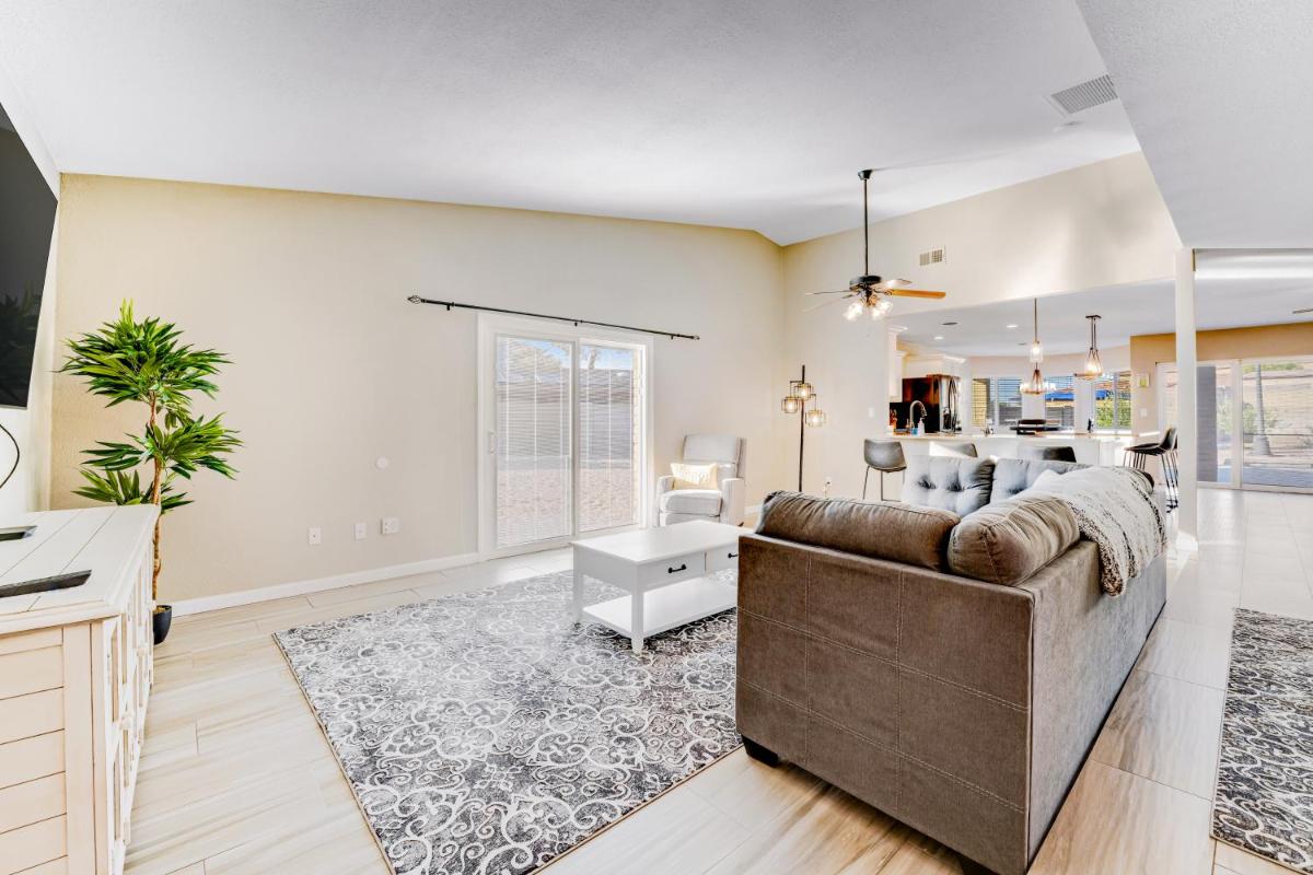 Peoria Paradise - Housity
