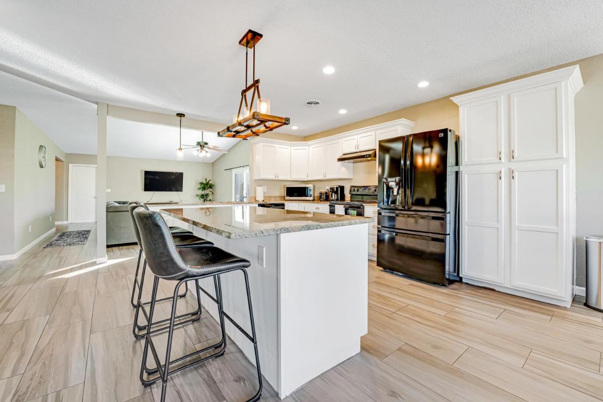 Peoria Paradise - Housity