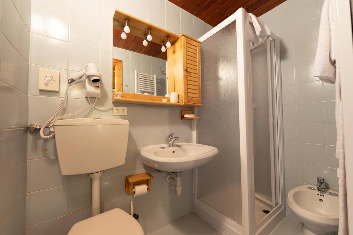 Hotel Meuble' Joli - Housity