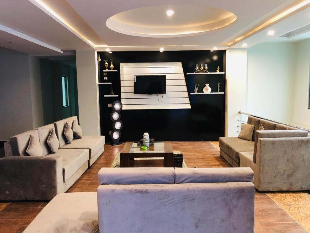 Suitetrails - Hotel Silver Oaks