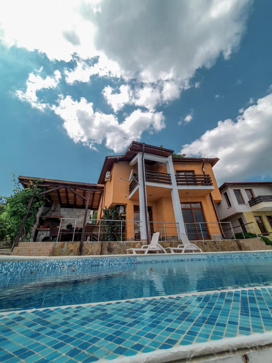 Rogachevo Sunrise House - Housity