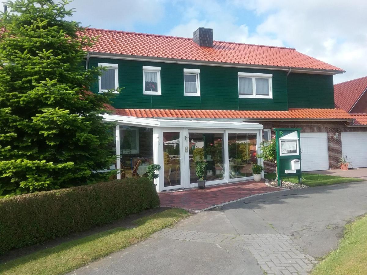 Barreirefreie Wohnung für 2 Personen in Ostfriesland mit 11 KW Ladestation - Housity