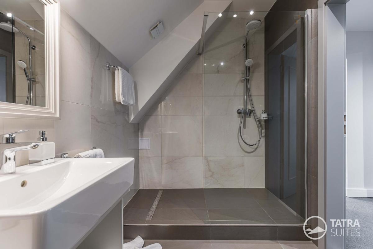 TATRA SUITES Boutique Suites Deforte Star View 302 - Housity