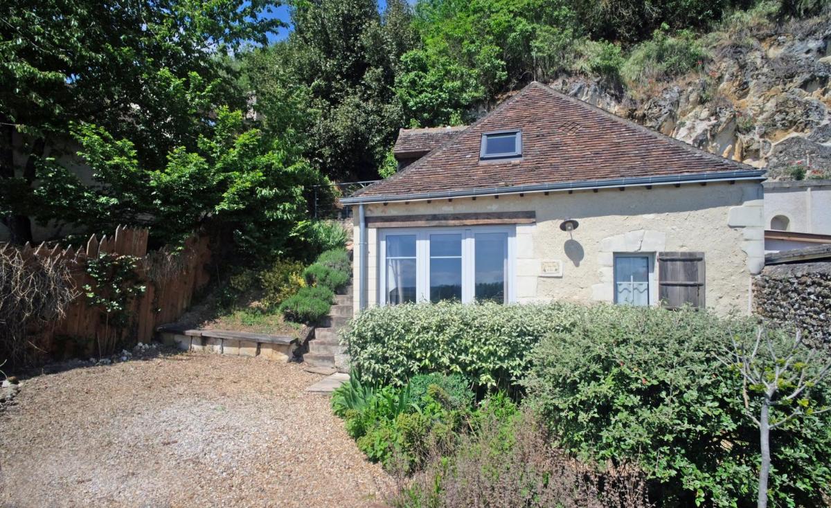Gîte semi-troglodytique du Vieux Chai de Trôo - Housity