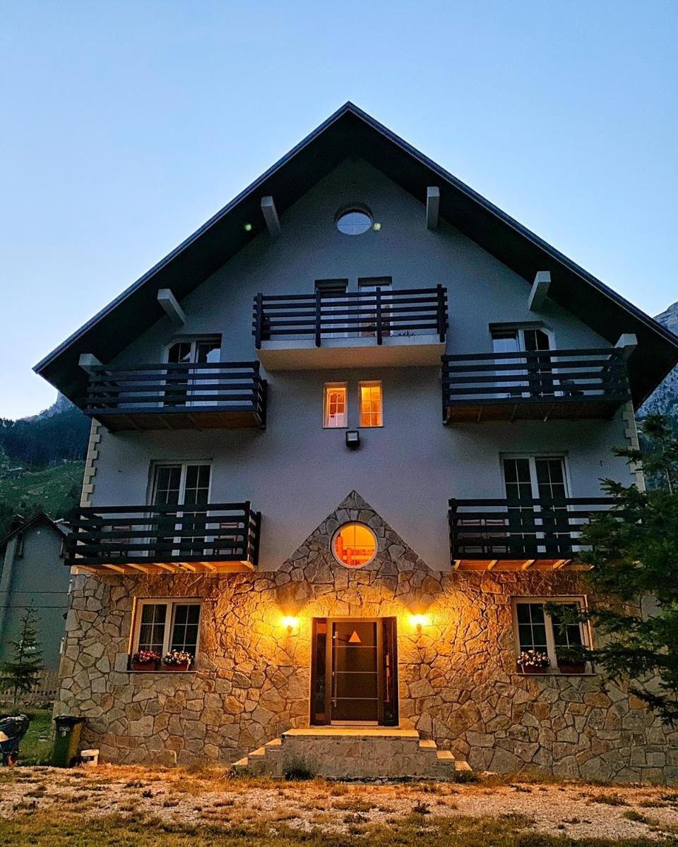 Guesthouse Drinos Valbone - Housity