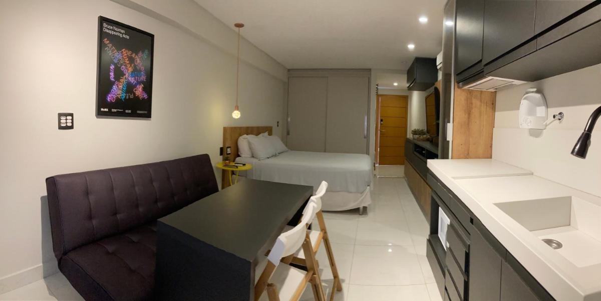 Studio Lux West Flat - Housity