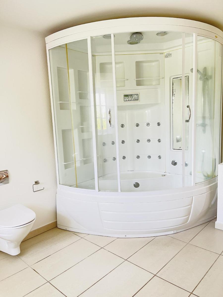 aday - City Central Mansion - 4 bedroom apartment - Housity