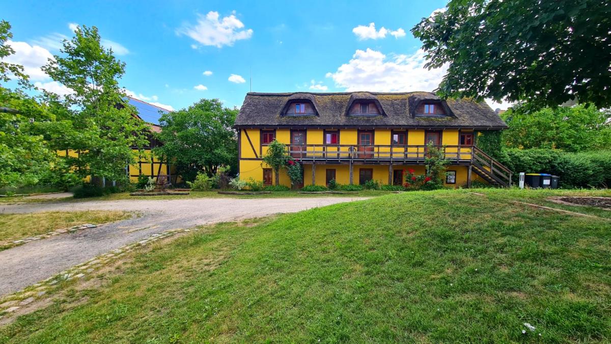 Ferien- und Erlebnishof Liepe - Housity
