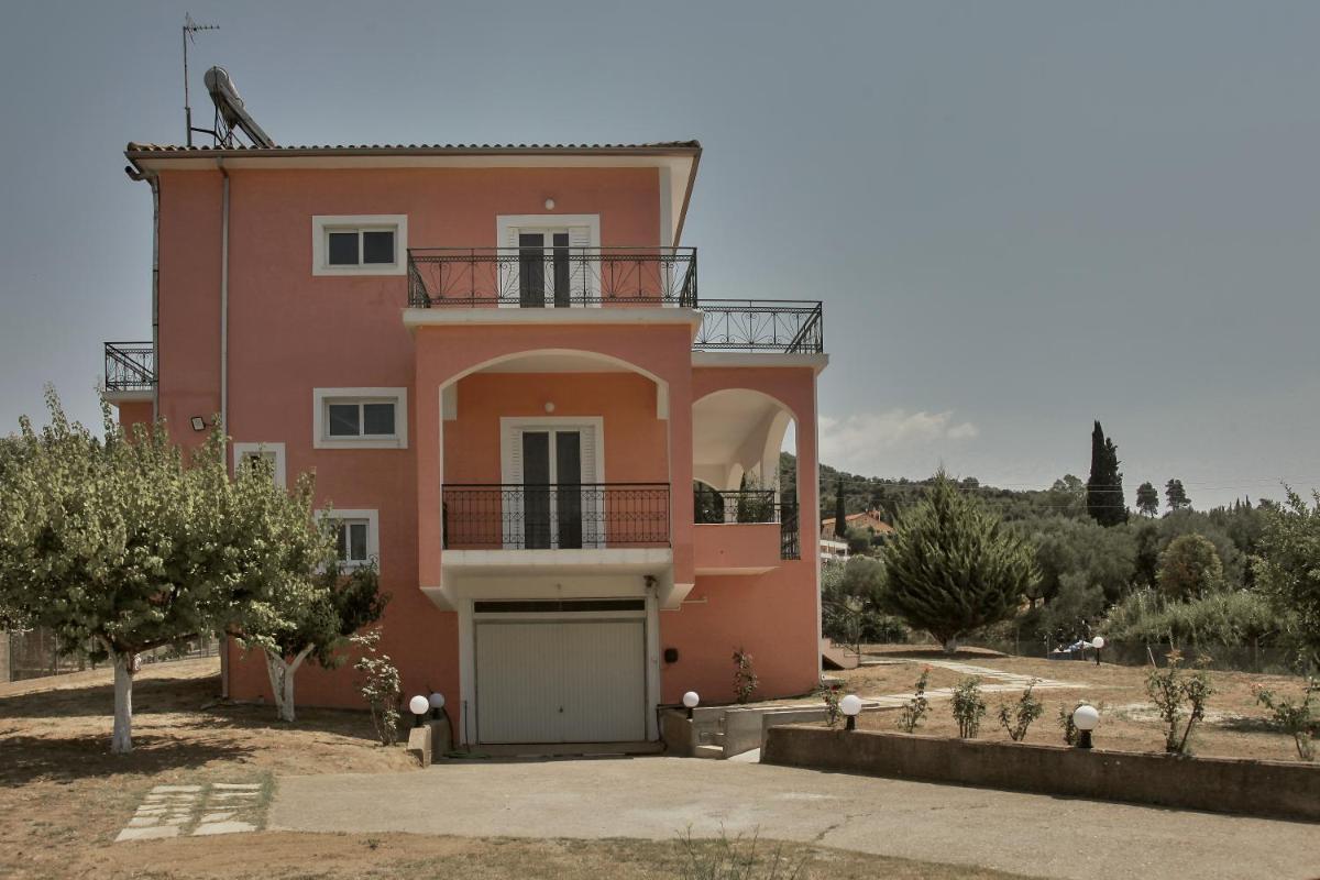 Villa Ancient Olympia by PCL - Housity