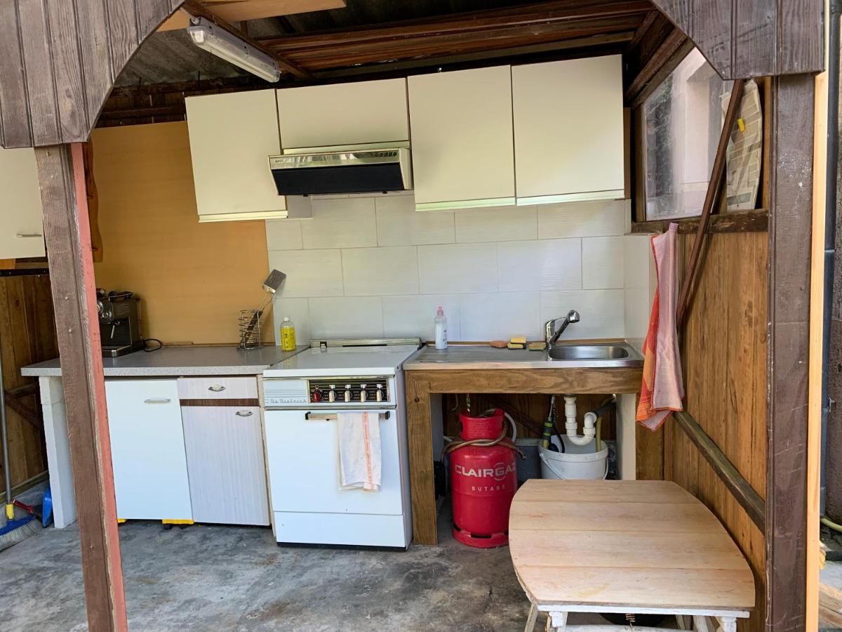 Chambre Gentiane 2 à 3 personnes wifi sdb partagée - Housity
