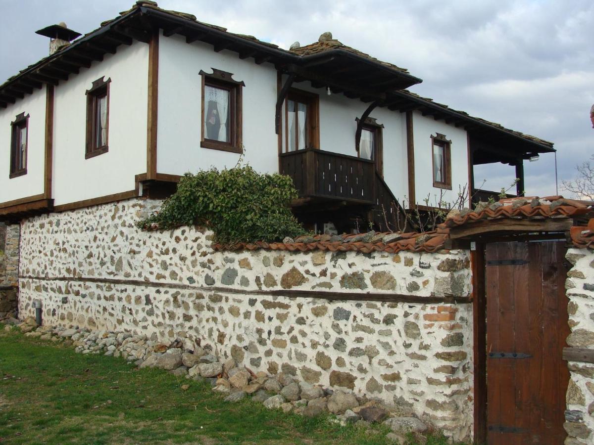 Старата къща / село Тъжа - Housity