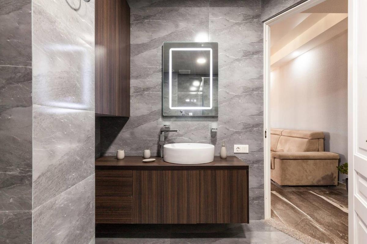Veli group Apartment in Old City - Housity