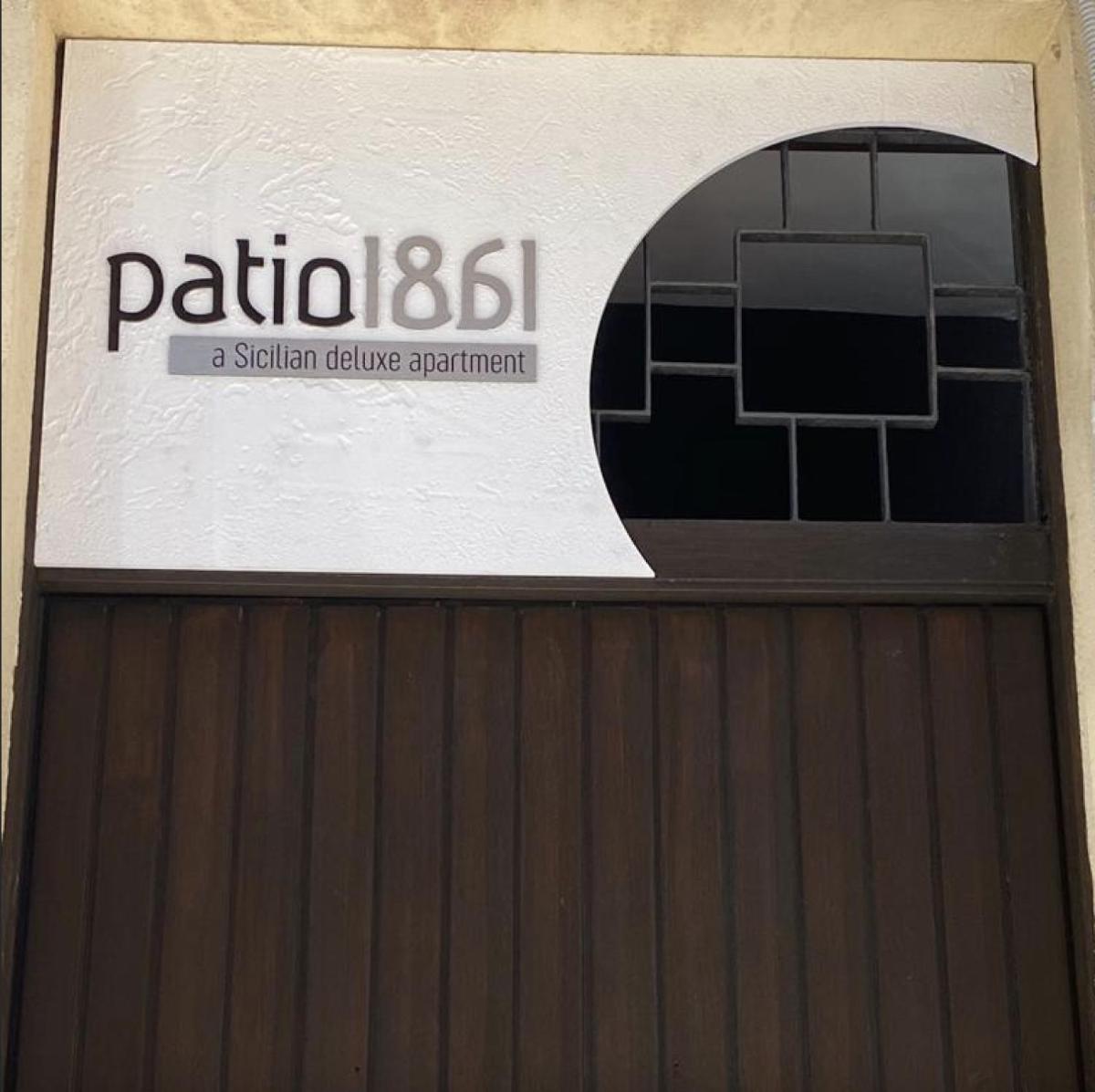 Patio1861 - A Sicilian deluxe apartment - Housity