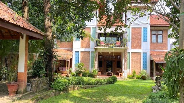 Metina's Tropical Villa - Housity