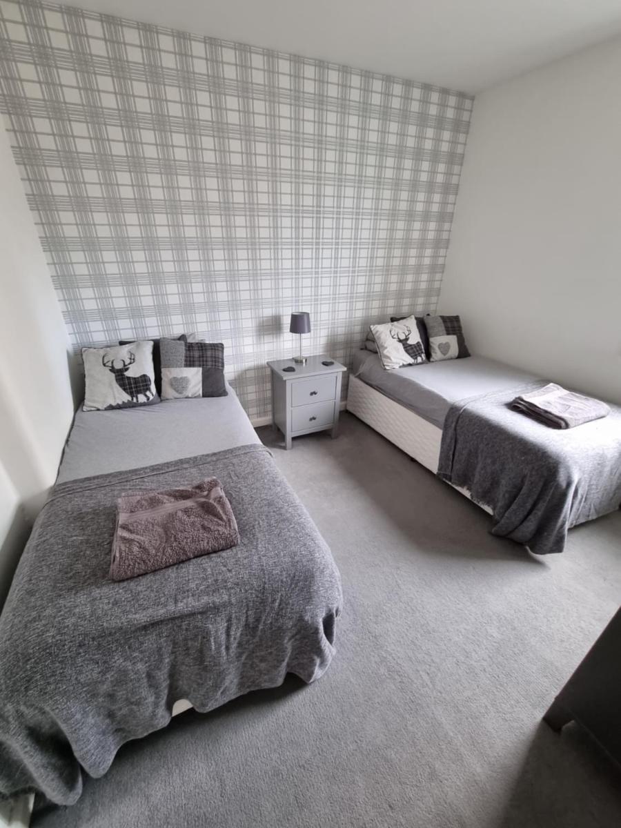 Bespoke Tours Scotland Accommodation @ Morrison Street - Housity