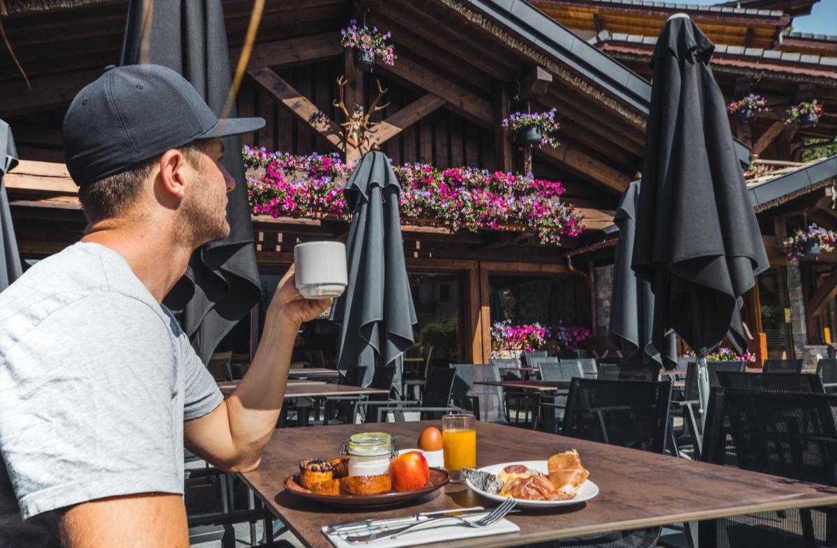 Boissons dans l'établissement Les Gentianettes Hotel & Spa