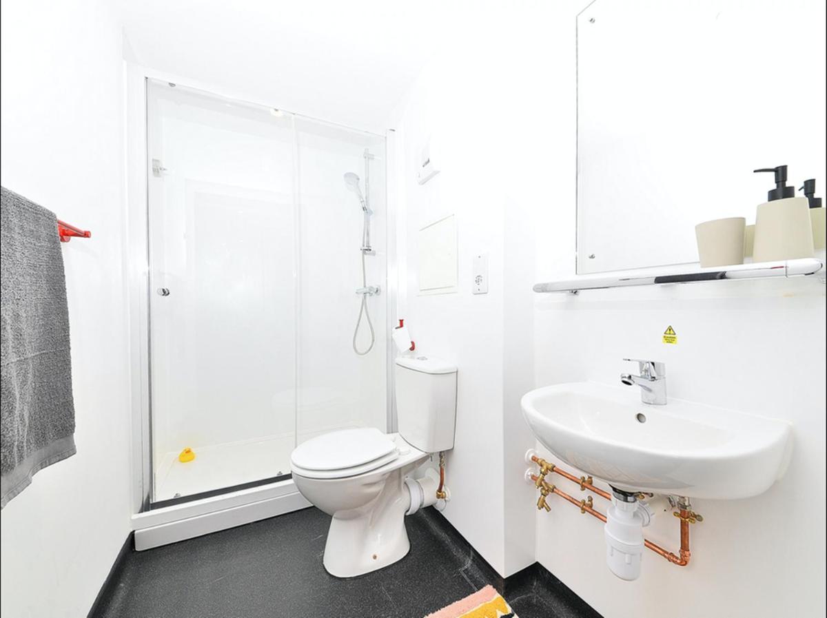 En Suite Rooms & Studios, SHEFFIELD - SK - Housity