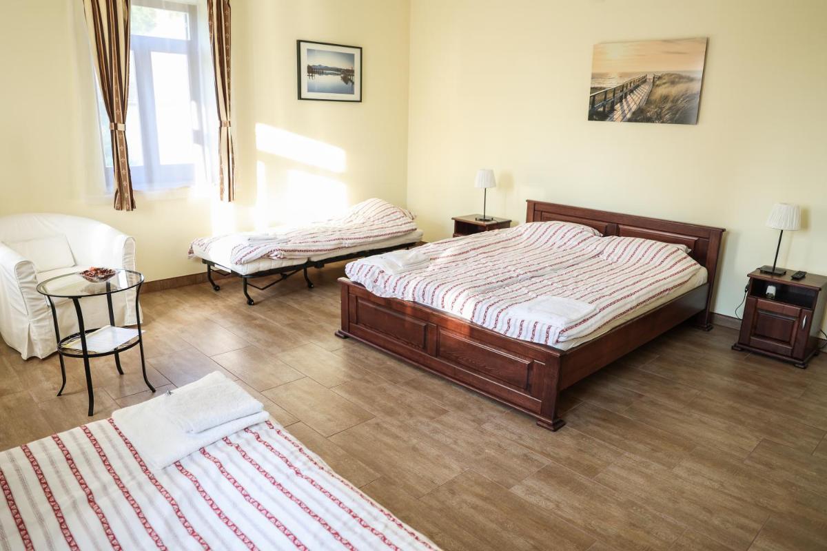 Muflon Apartman Jakuzzis Vendégház Mány - Housity