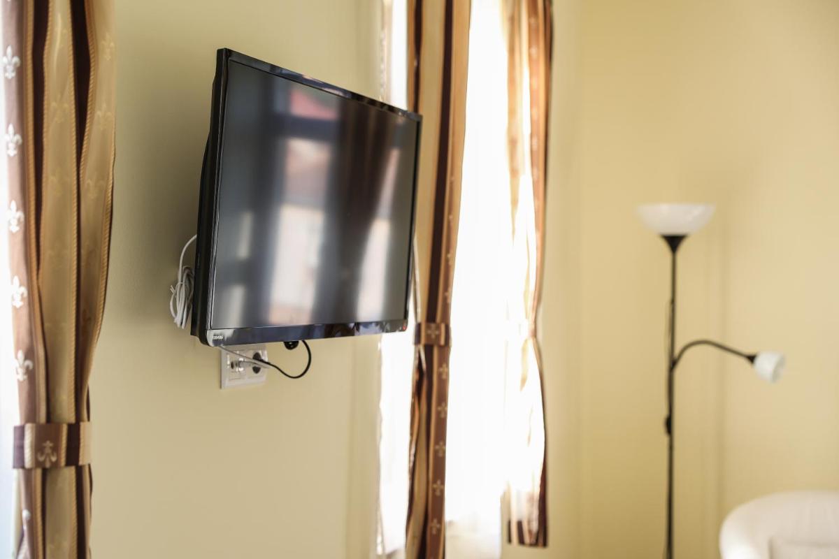 Muflon Apartman Jakuzzis Vendégház Mány - Housity