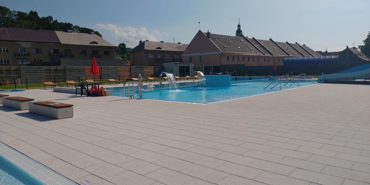 Apartmán Náměstí Hostinné - Housity