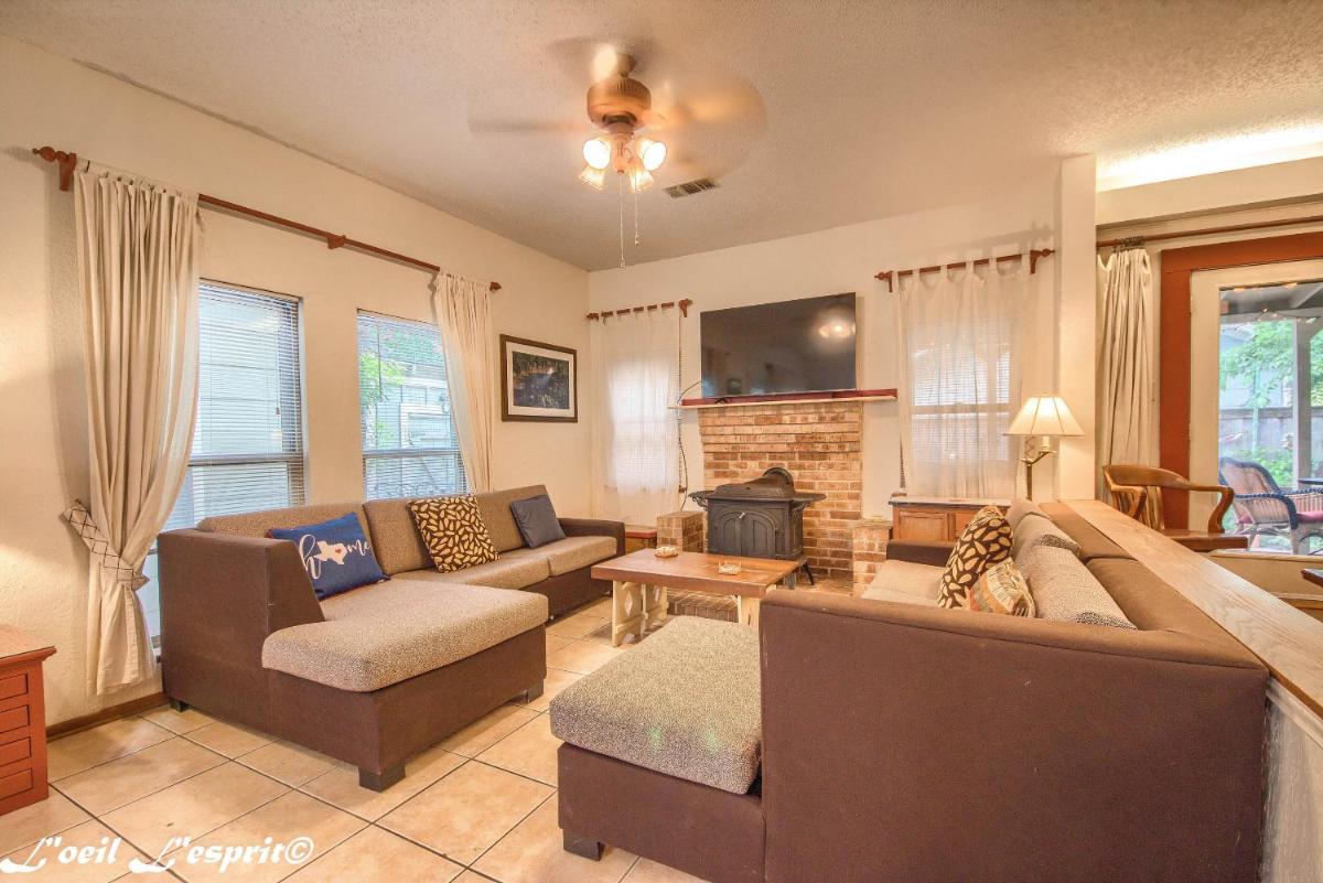 1880 Market Plaza Haus TS 360 - Housity