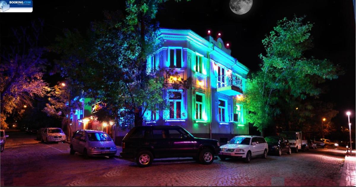 Rimini Club Inn & Suites - Housity