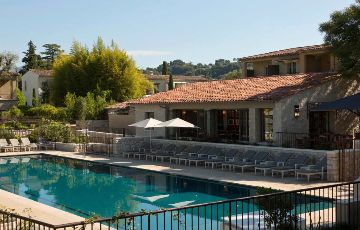 Piscine de l'établissement Domaine du Mas De Pierre ou située à proximité