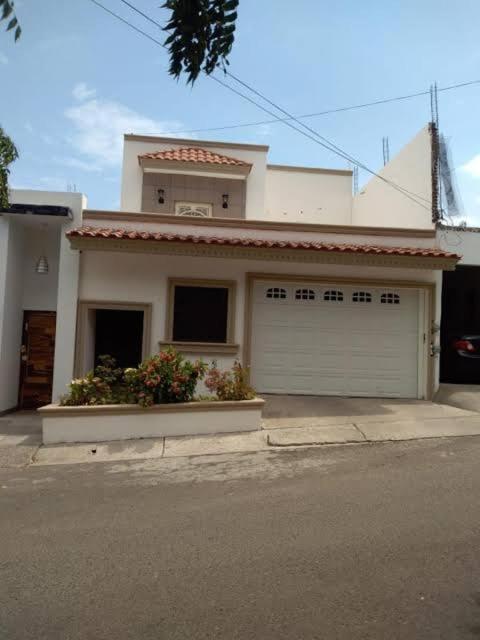 Hbitacion Vacacional en culiacan - Housity