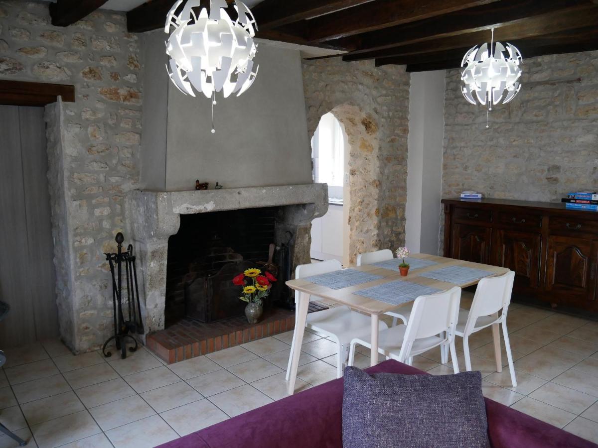Gîte La Chapelle-Onzerain, 2 pièces, 2 personnes - FR-1-590-152 - Housity