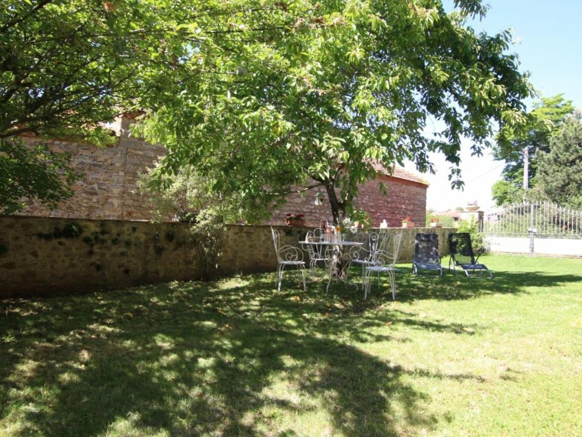 Gîte Saint-Beauzire, 4 pièces, 6 personnes - FR-1-582-210 - Housity