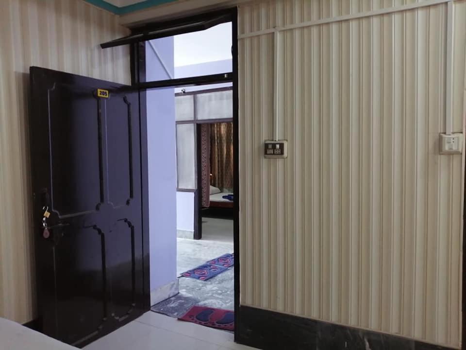 Saif Hotel - Housity