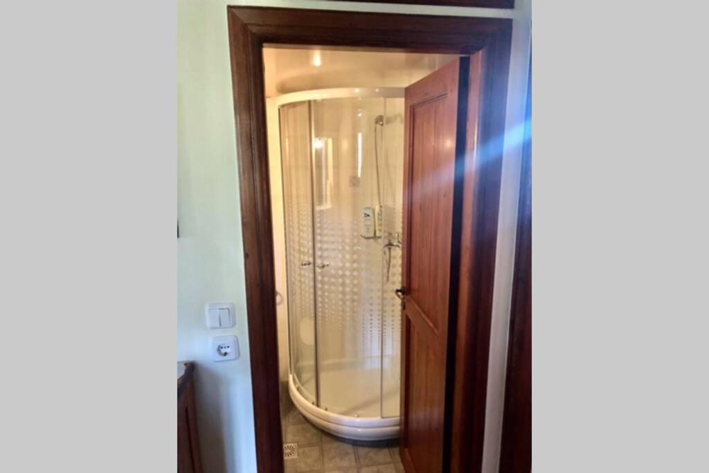 Periklis Guesthouse Anavriti. - Housity