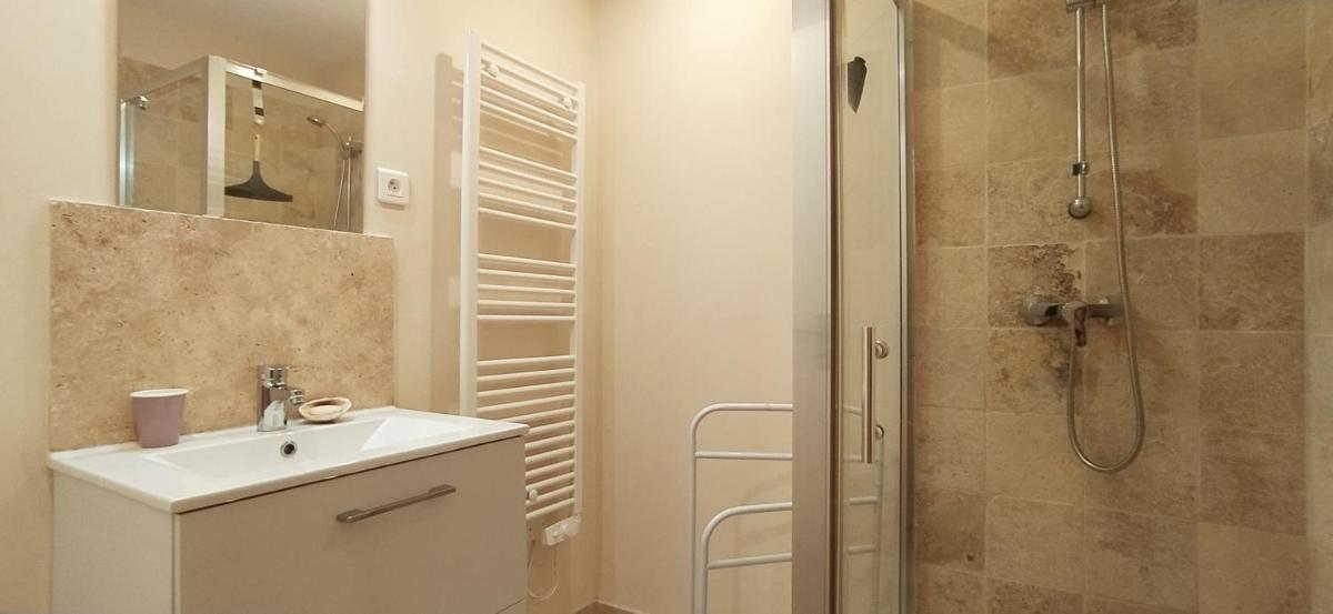 Au bord du verdus - Housity