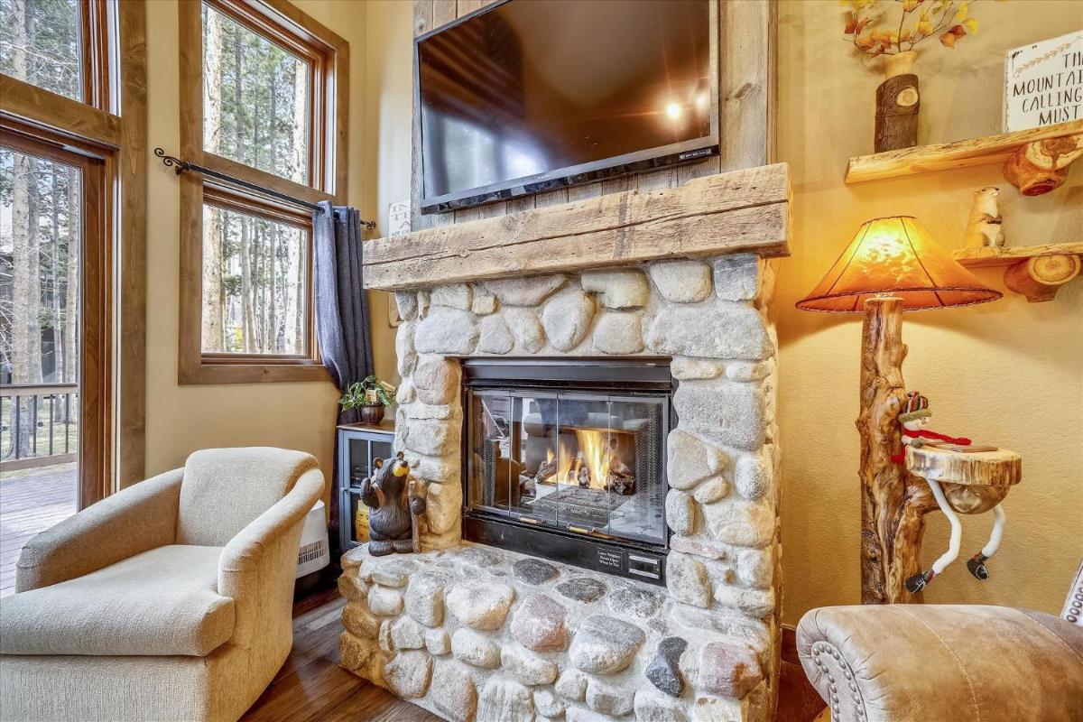 Village Point 109 townhouse - Housity
