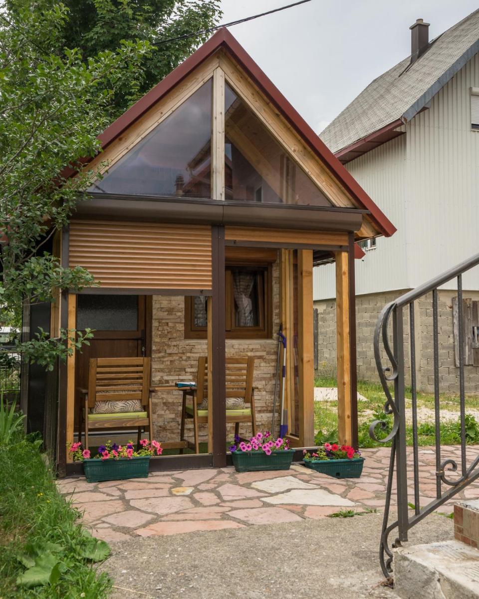 Lux Bungalow - Housity