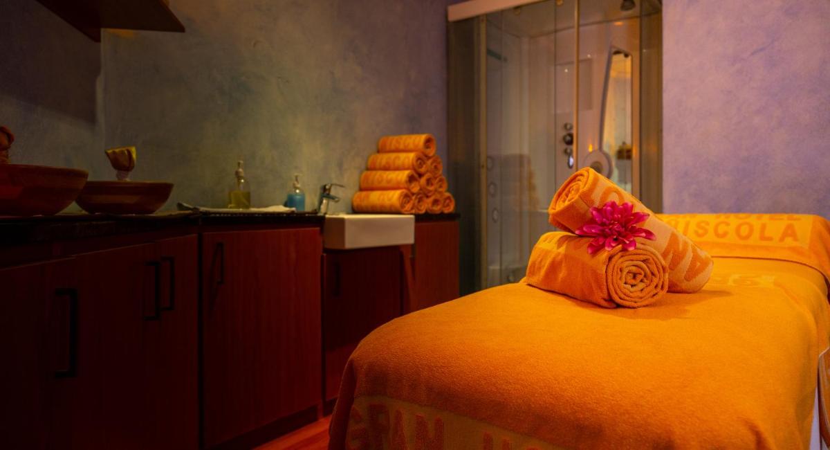 Cama o camas de una habitación en Gran Hotel Peñiscola